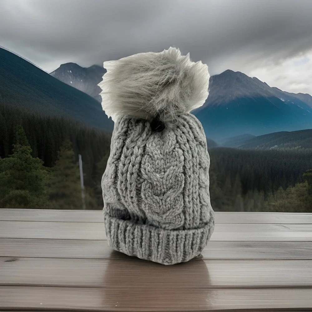 Time and Tru Cable Knit Beanie Winter Hat Faux‎ Fur Pom Gray One Size New